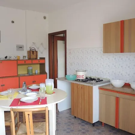 Cozy Flat Next To The Sea In - Beahost Apartment