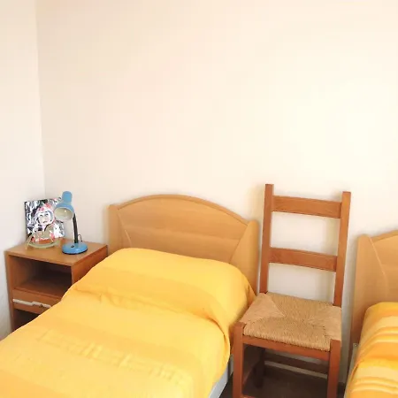 Cozy Flat Next To The Sea In - Beahost *